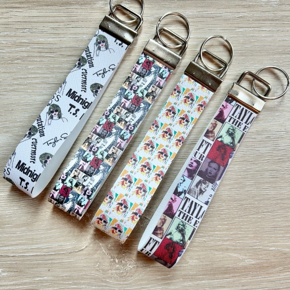 Taylor swift wristlets - Picture 1 of 3